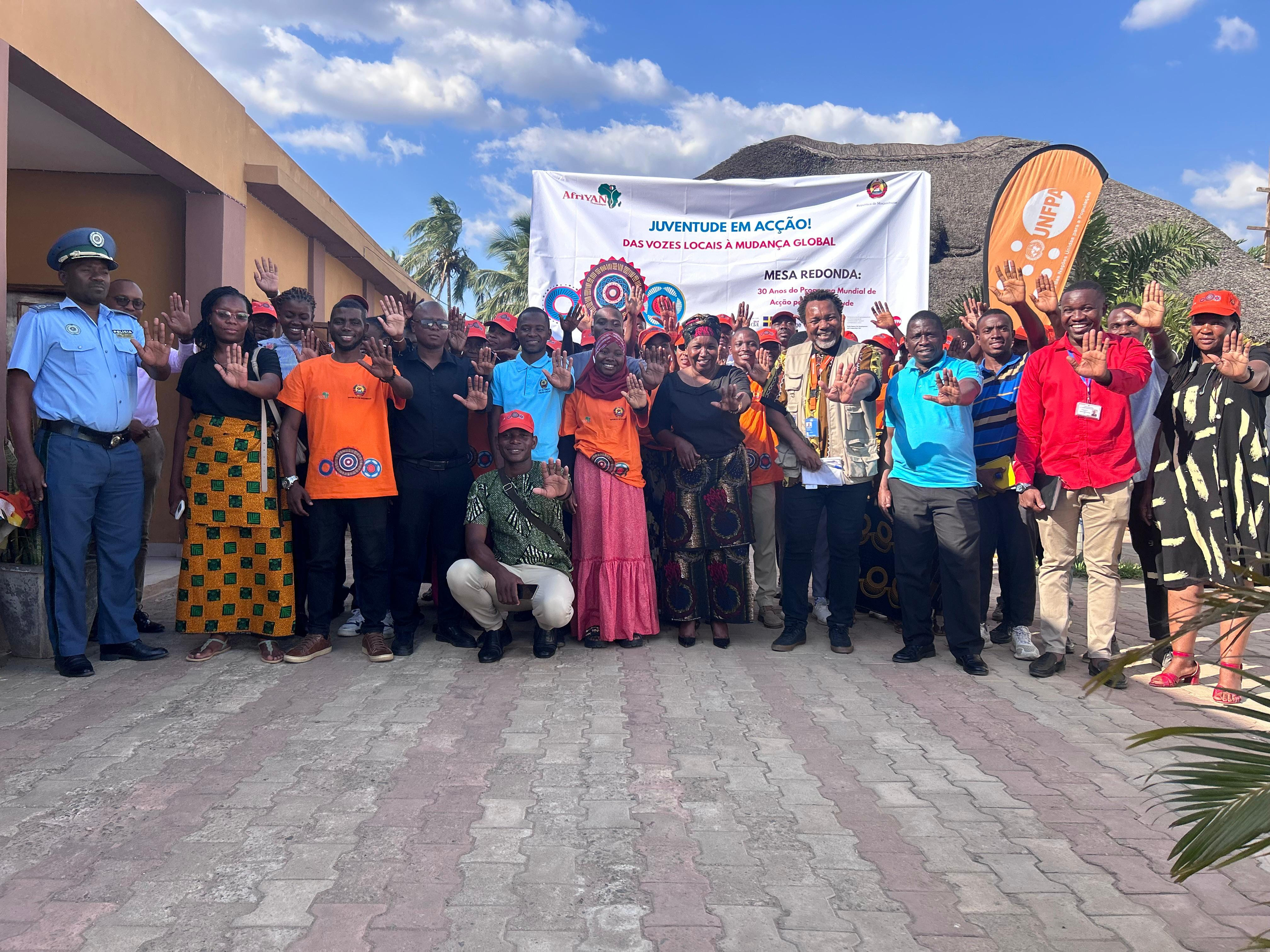 2025 - UNFPA e AFRIYAN: Mesa Redonda dos 30 anos do Programa Mundial de Acção para a Juventude com o lema: Juventude em Acção ’Das vozes locais à Mudança Global’